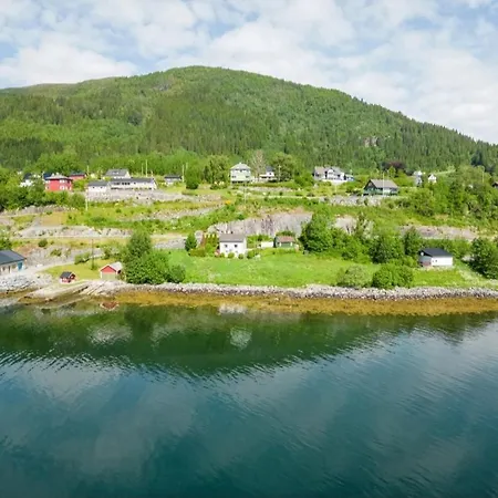 Semesterbostad Nordfjord Charm Starheim