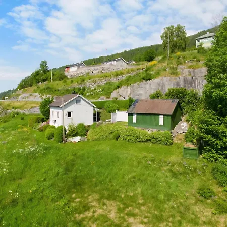 Nordfjord Charm Semesterbostad *