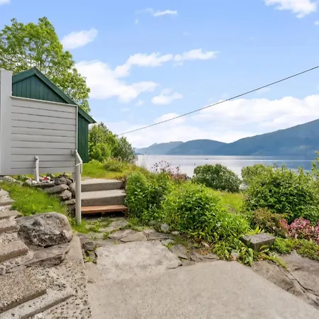 Nordfjord Charm Semesterbostad *